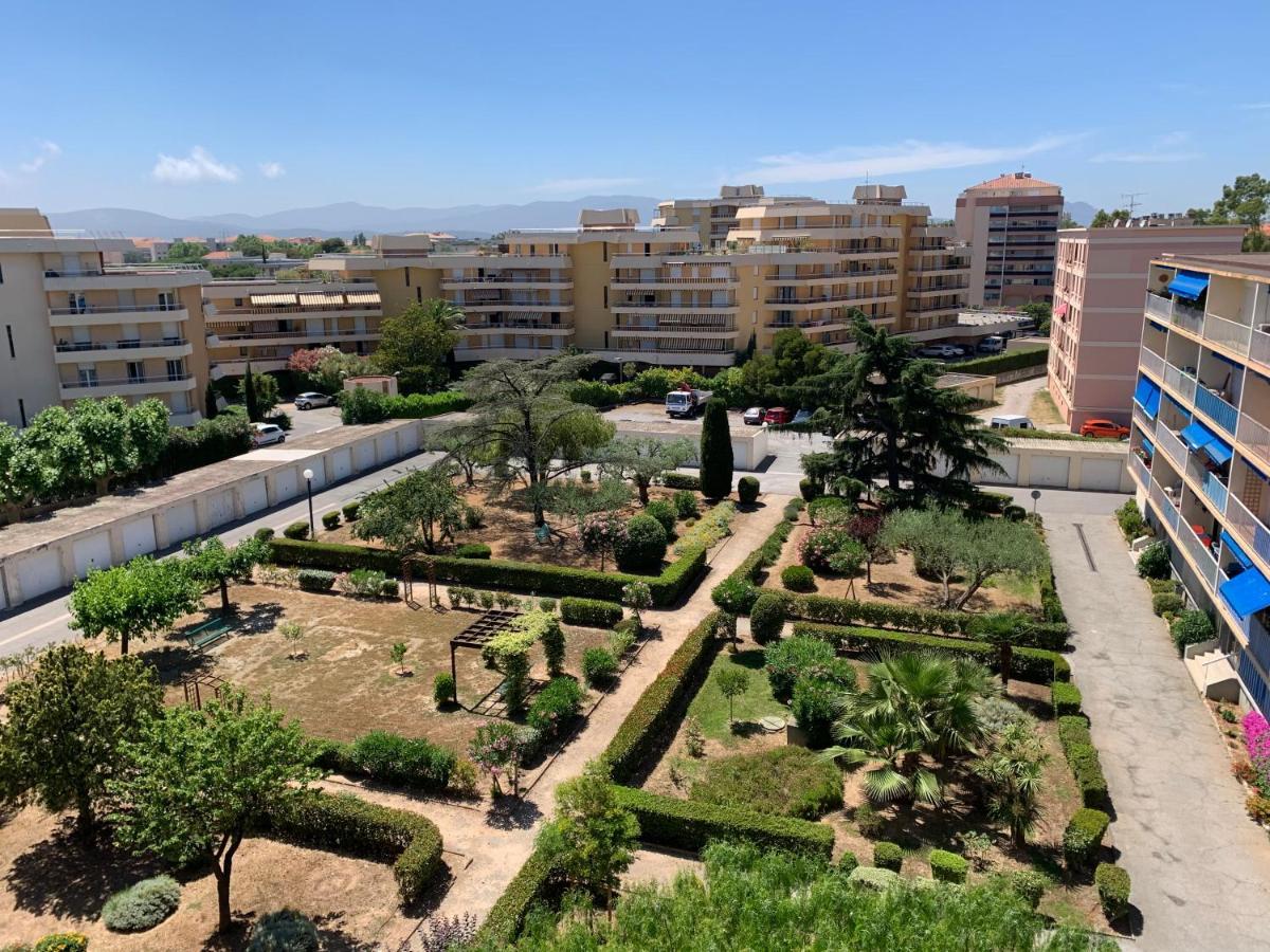 L'Appart Frejus Plage Bagian luar foto